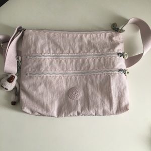 Kipling crossbody